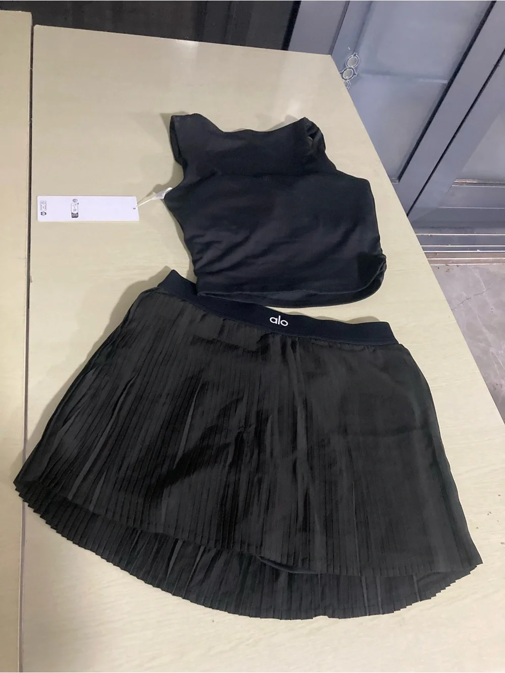 ALO Yoga Black Pleated Midi Skirt